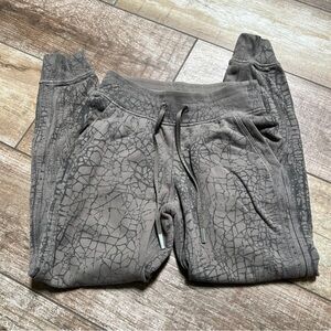 Lululemon Athletica | Warm Down Jogger Thread Dye Rover Black